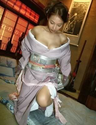 Sexy Japanesse in Kimono