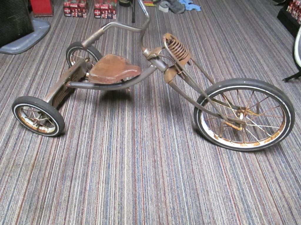 Put springer fork on a kids tricycle(Bike is now painted) Rat Rod Bikes