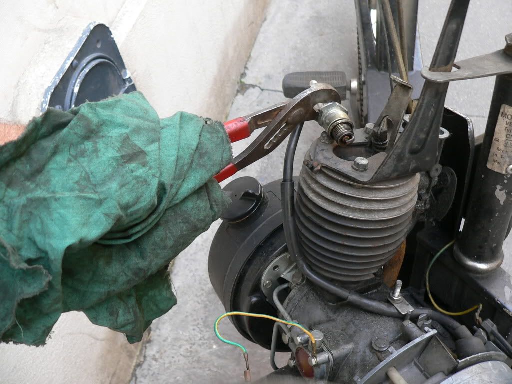 http://i1028.photobucket.com/albums/y349/docteur_solex/P1070880.jpg