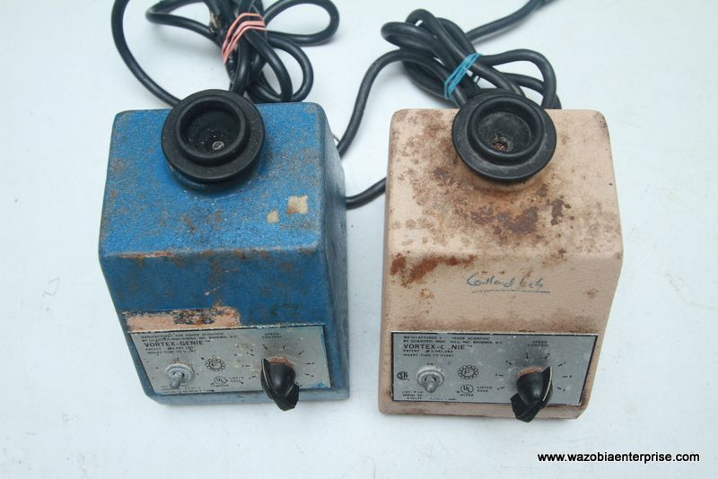 有关以下物品的详细资料: lot of 2 fisher scientific vortex-genie