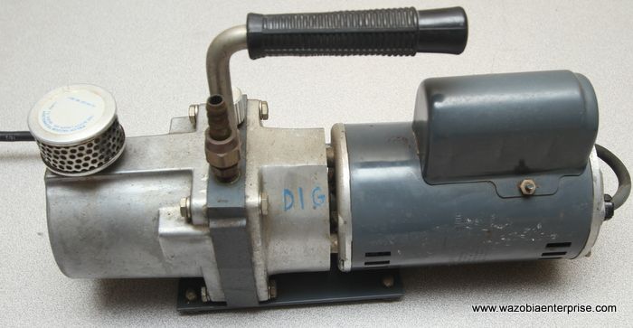 SARVAC SARGENT WELCH VACUUM PUMP MODEL 8804  