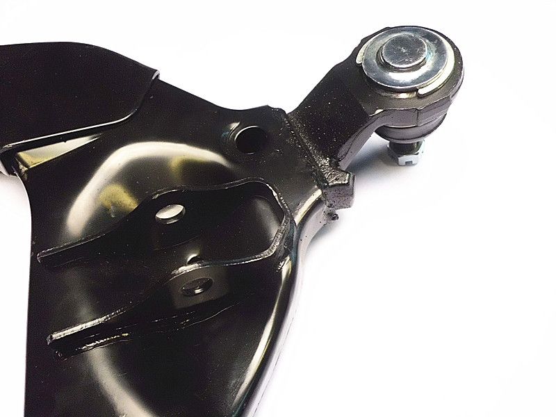 NEW LEFT FRONT LOWER CONTROL ARM & BALL JOINT FOR TOYOTA HILUX 4WD 2005