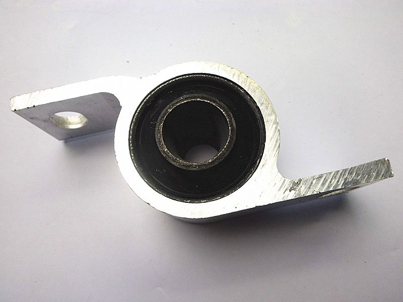 LEFT SIDE NEW FRONT LOWER Control Arm REAR Bushing SUBARU OUTBACK 2000